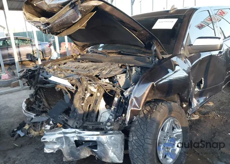 2015 Chevrolet Silverado 1500 1Lt из США, поврежденный, VIN 1GCUKREC0FF197776